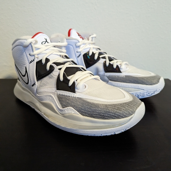 Nike Kyrie 8 Infinity Mens Basketball 2022 White Black CZ0204 101 - Picture 6 of 9